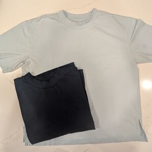 TWO Uniqlo AIRism Cotton Tee Shirts Size Small In Light And Navy Blue